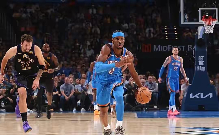 亚历山大43分狂屠湖人，MVP概率飙升至86% 文班亚