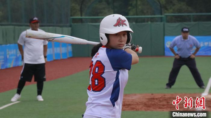 第一届学青会垒球赛桂林开赛 香港队首战15比0胜