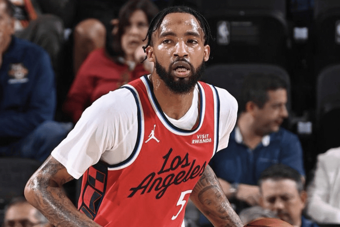 快船小将小德里克-琼斯续约薪资对标凯尔登-约翰