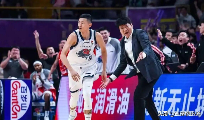 山东高速季后赛首战迎关键对决 徐昕奖项折射内
